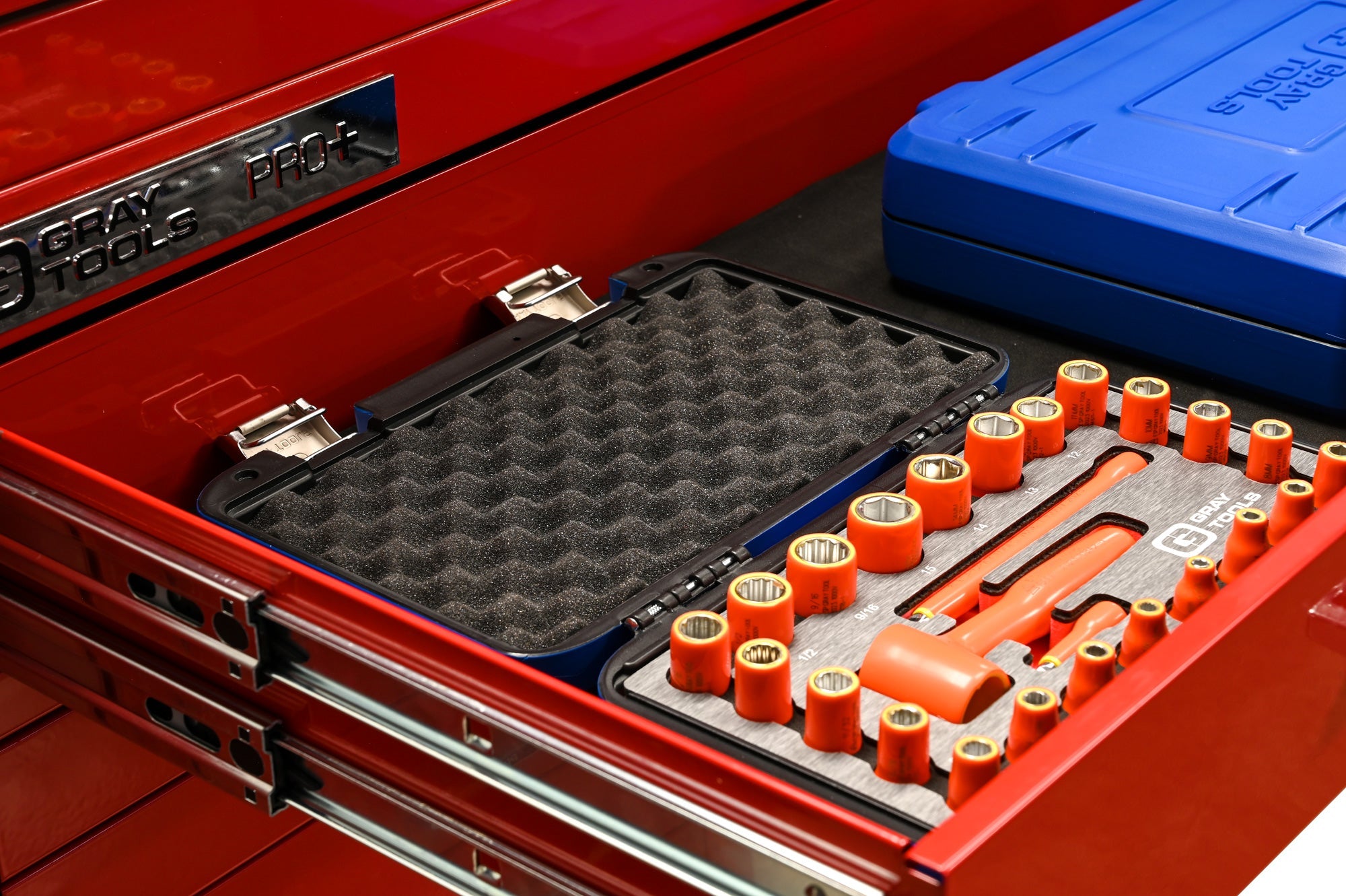 25 Piece 1/4" Drive 6 and 12 Point SAE and Metric, Standard Socket and Attachments Set, 1000V Insulated